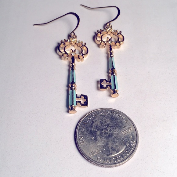 Gold tone crystal embellished blue enamel retro key pierced wire earrings - Picture 3 of 17